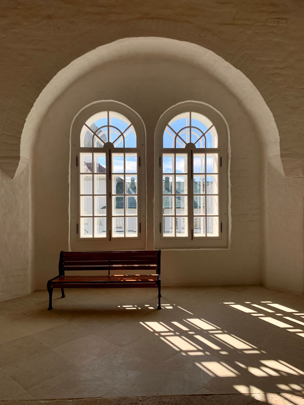 The Waiting Room Before the Start